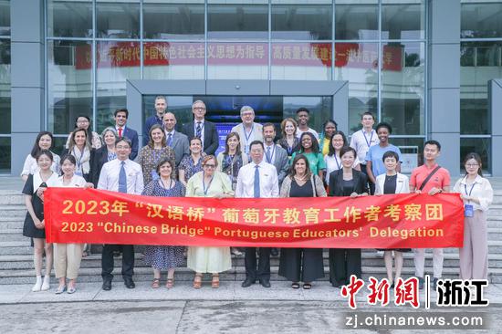 活动合影 久久精品一区二区三区四区供图 活动合影 久久精品一区二区三区四区供图